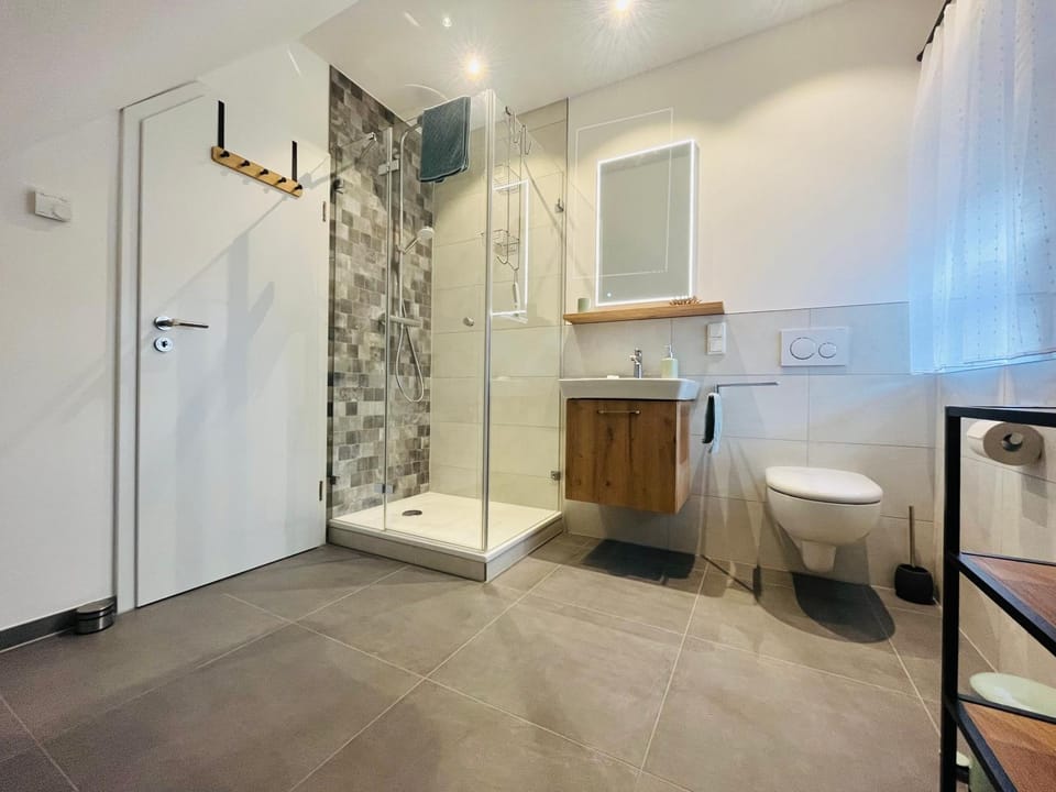 Shower, Toilet, Bathroom