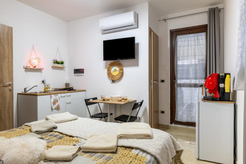 Living room, Bedroom
