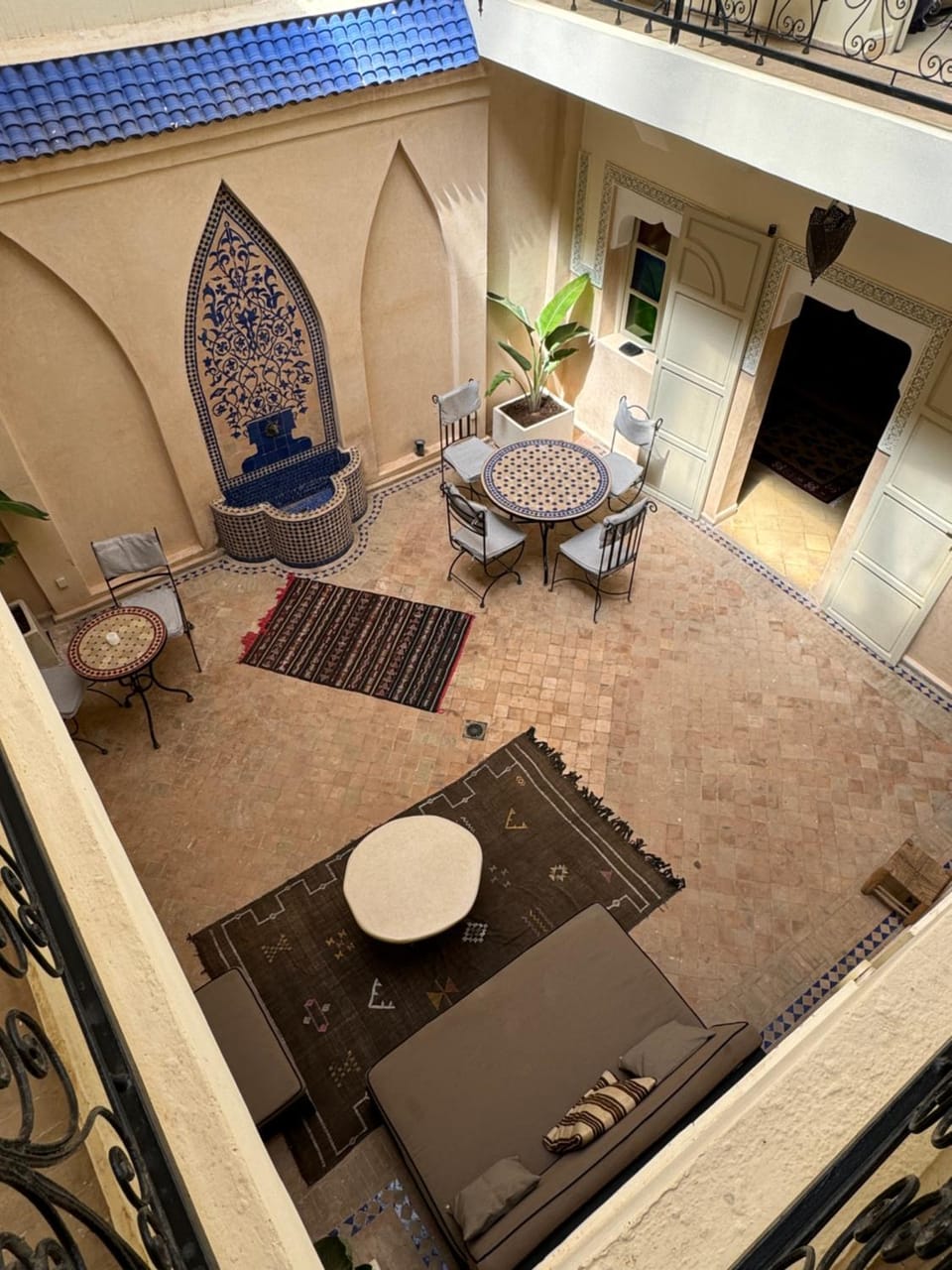Patio, Living room, Seating area, Dining area