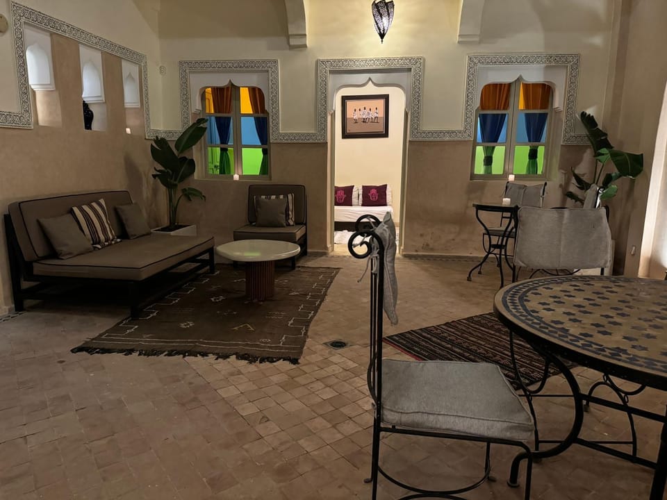 Patio, Living room, Seating area, Dining area