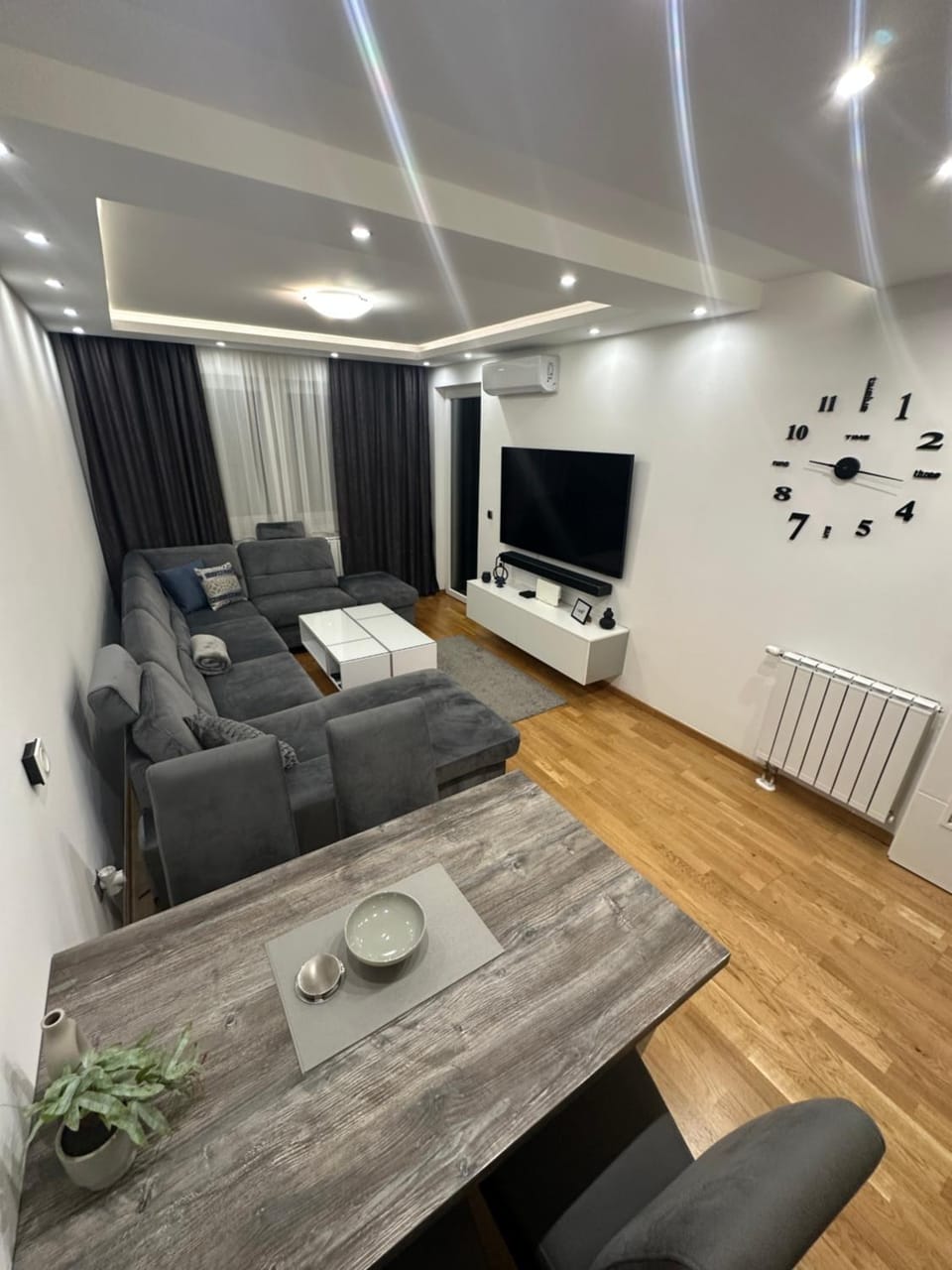 Communal lounge/ TV room, TV and multimedia, Seating area