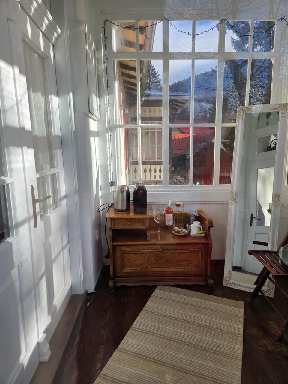 Simonette Maisonette - Mountain Retreat Apartment in Prahova, Romania