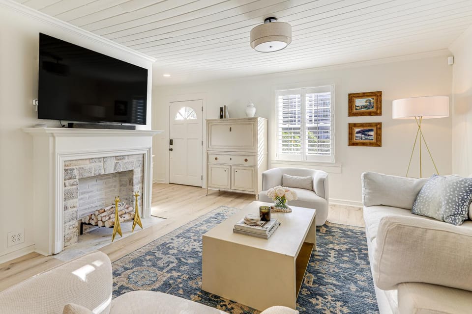 Walk Downtown & Canton Street: Roswell Retreat! House in Roswell