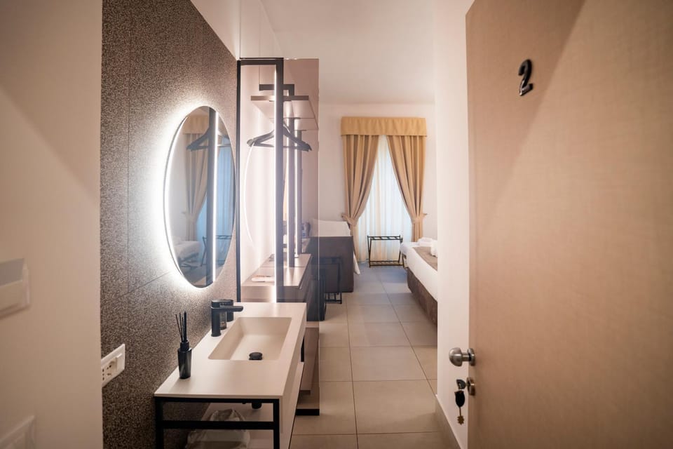 Cicerone's Luxury Suites Bed and Breakfast in Rome