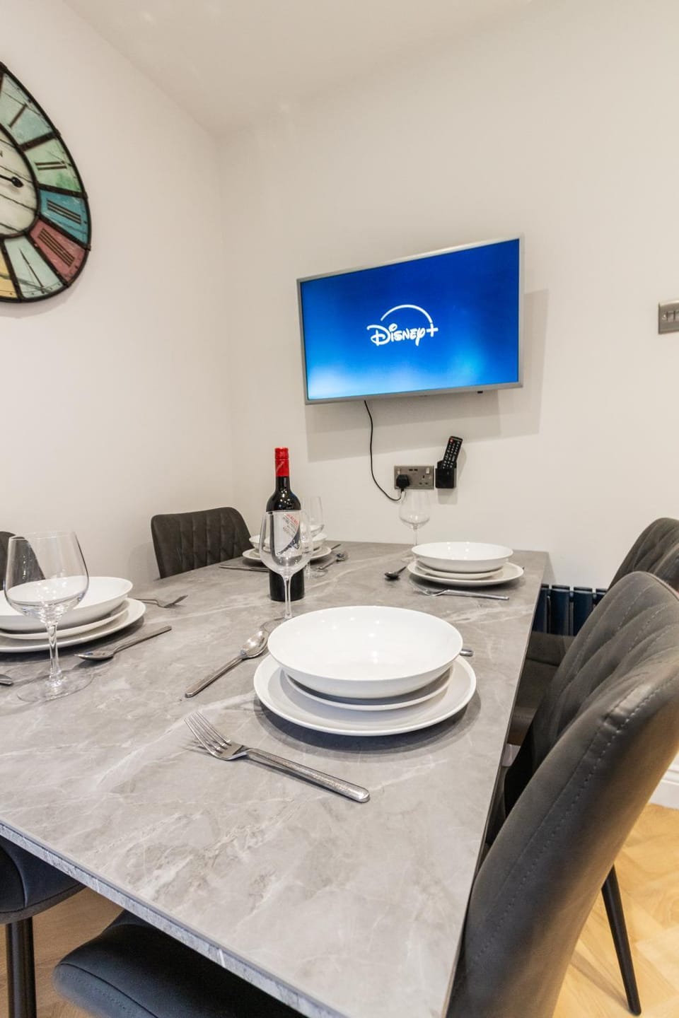 TV and multimedia, Dining area