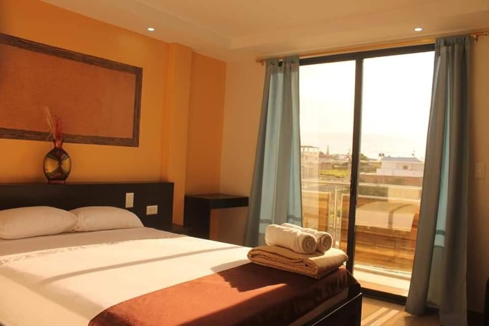 Bed, Balcony/Terrace, Photo of the whole room, Bedroom, towels