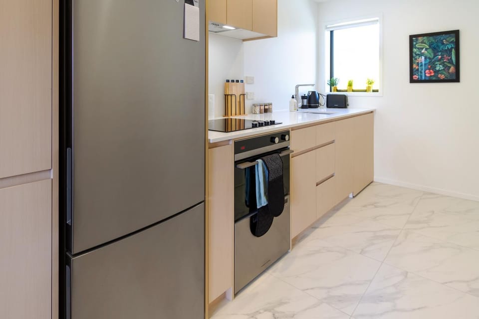 Kitchen or kitchenette, oven, stove