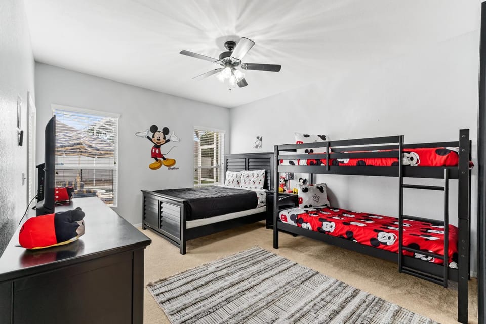 Bed, TV and multimedia, Photo of the whole room, Bedroom, bunk bed