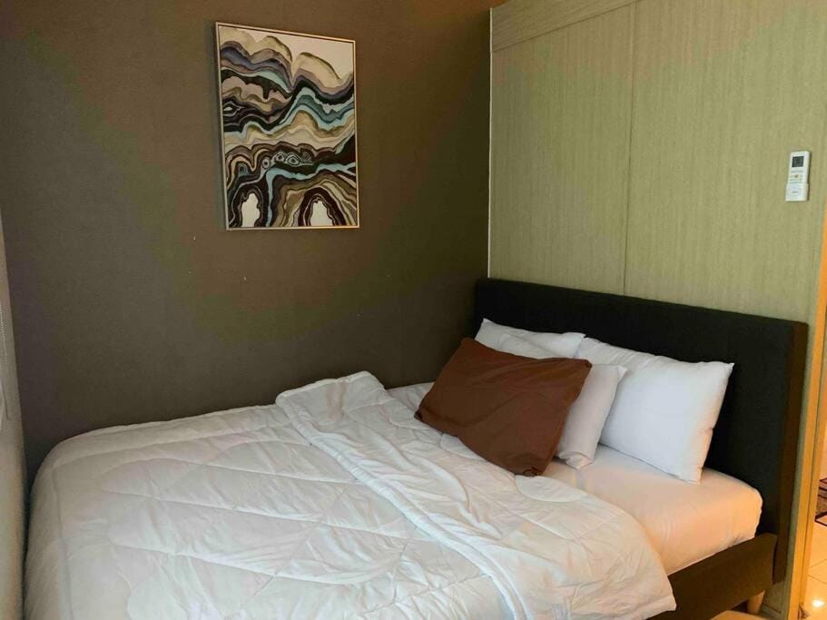 Dandelion 1 Bedroom with balcony Apartment in Quezon City