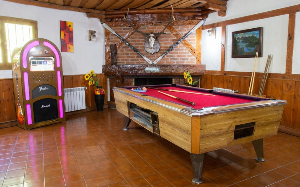 Cabañas Antuken - Piscina Cubierta - Apartment hotel in San Martín de los Andes