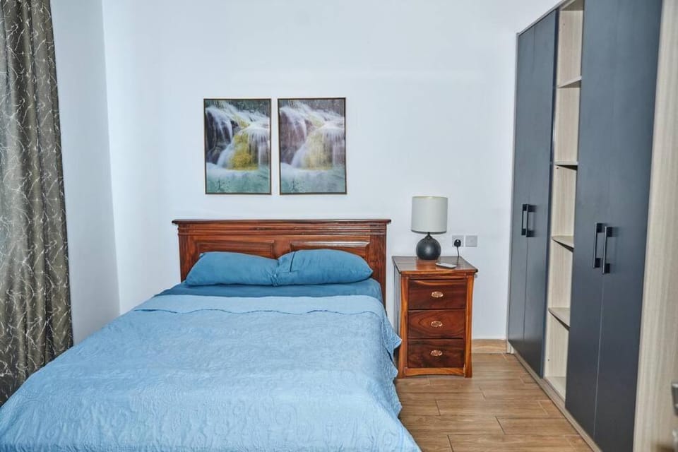 Bed, Photo of the whole room, wardrobe