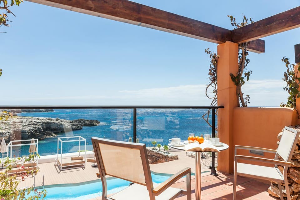 View (from property/room), Balcony/Terrace, Sea view