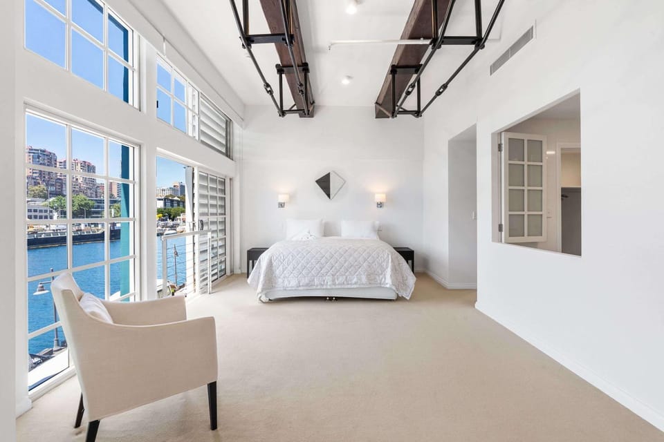Spacious Waterfront Luxury at Woolloomooloo Wharf Apartment in Sydney