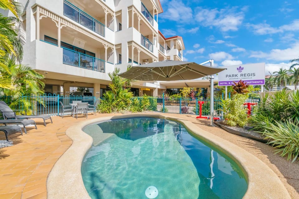 Property building, Garden, View (from property/room), Balcony/Terrace, Garden view, Swimming pool, sunbed