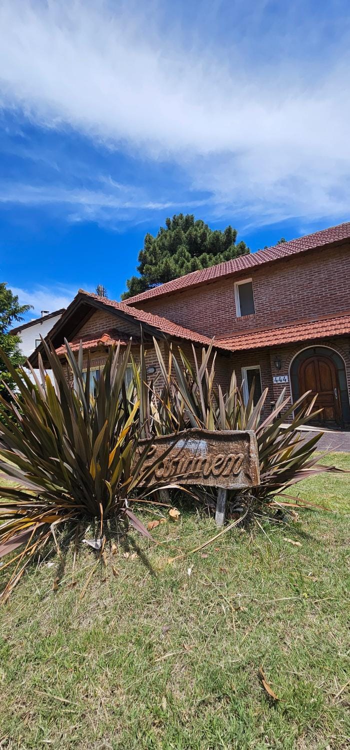 Property building, Day, Garden, Garden view