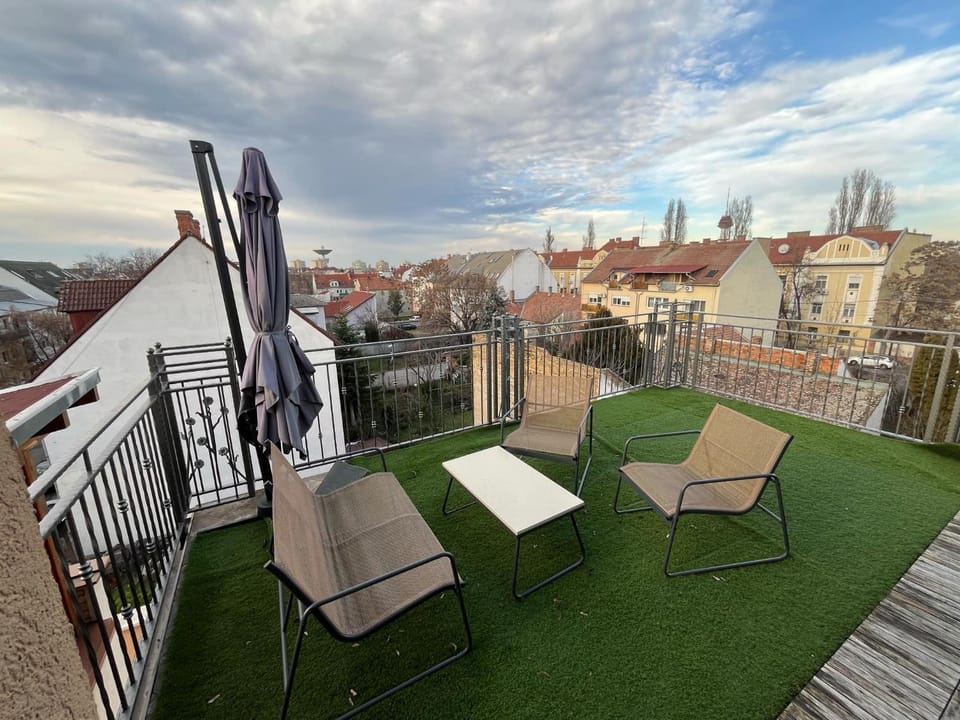 Patio, View (from property/room), Balcony/Terrace