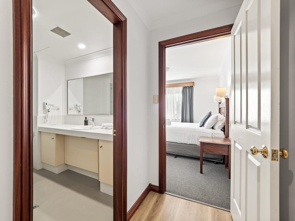 Bathroom, Bedroom