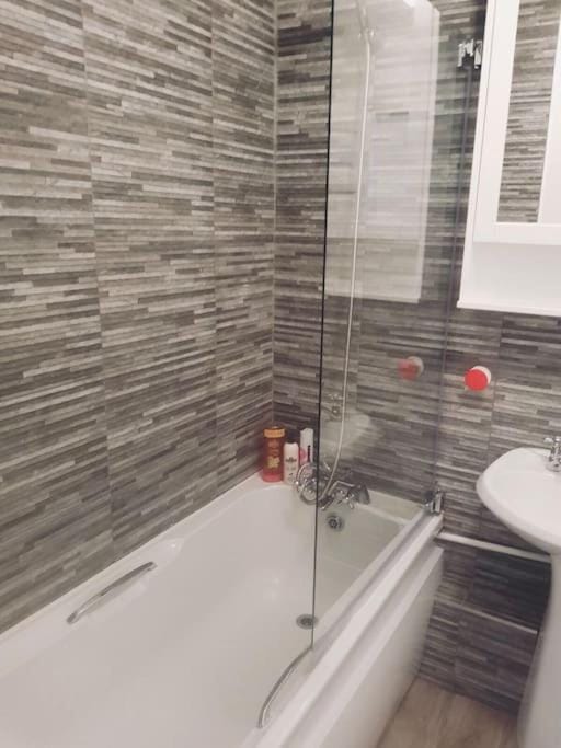 Stylish 2 Bedroom Apartment Dublin 2 Apartment in Dublin