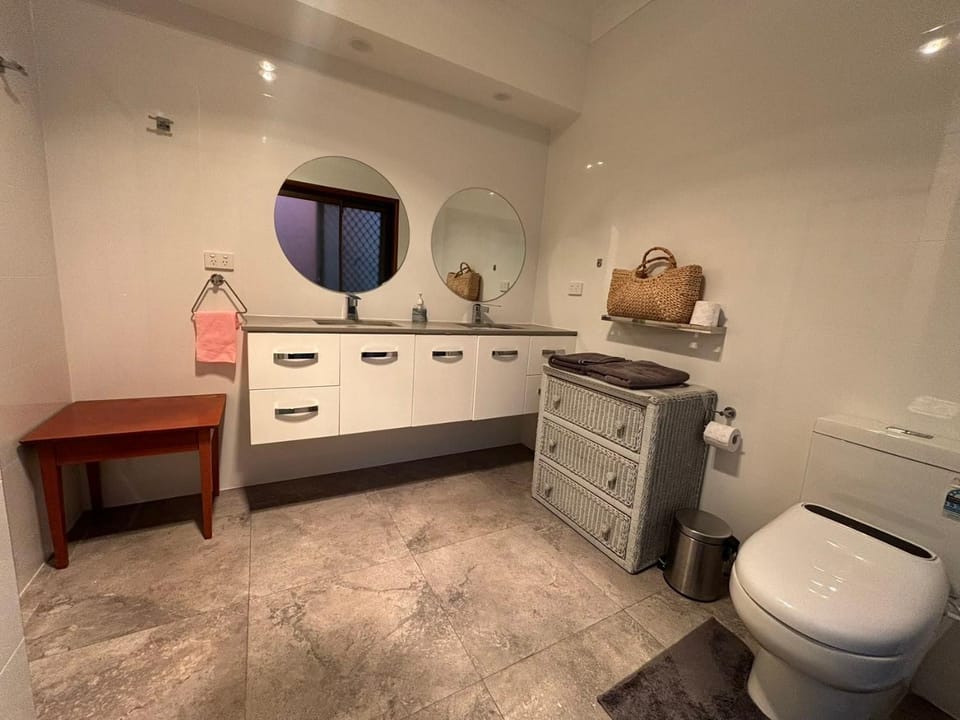 Toilet, Bathroom
