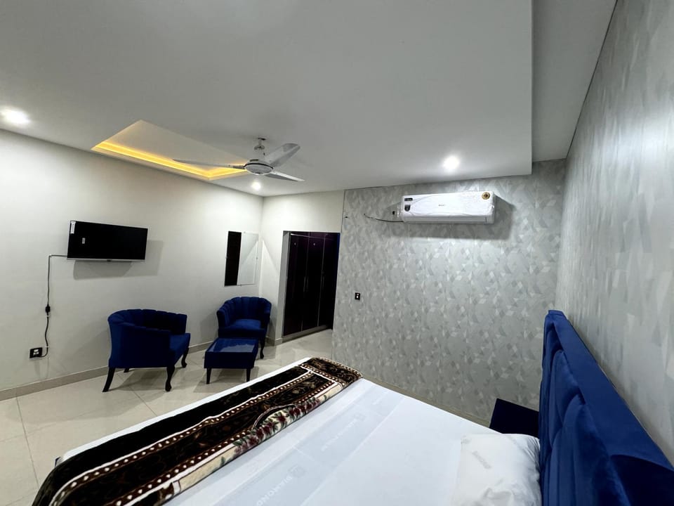 Bed, Bedroom, VIP