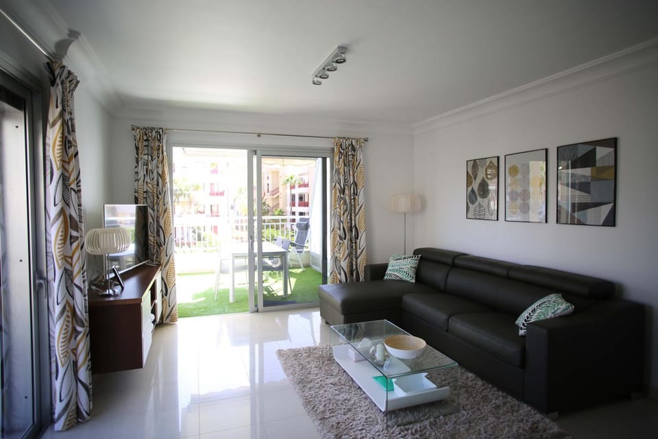 Oceanview Sundeck San Remo Apartment with garage Apartment in Palm-Mar