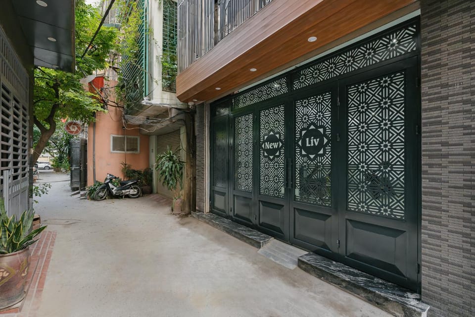 Facade/entrance