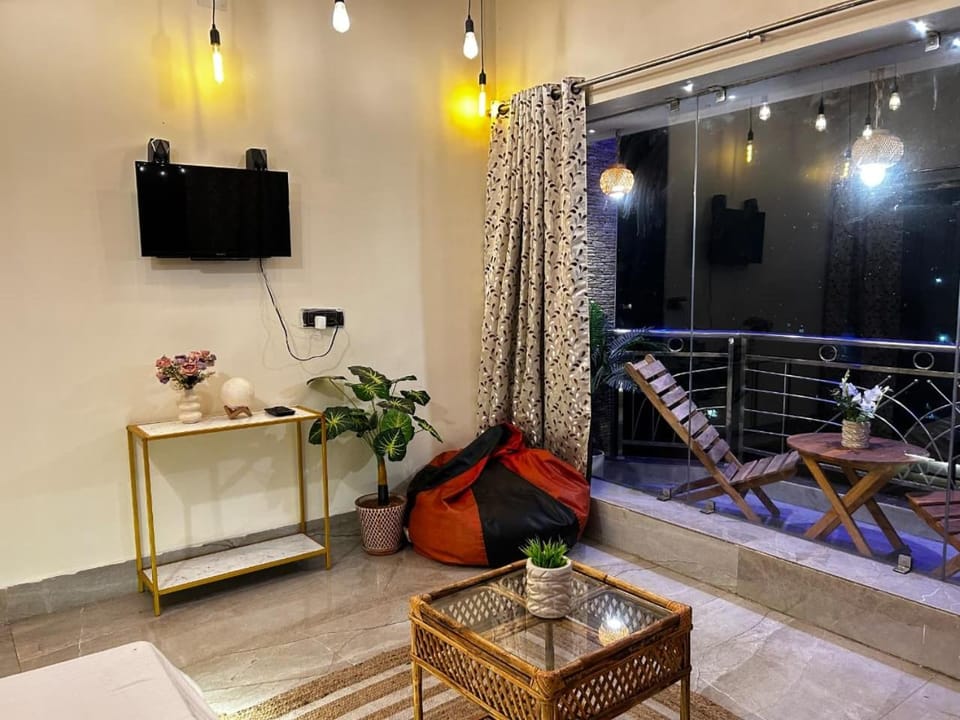 TV and multimedia, View (from property/room), Seating area