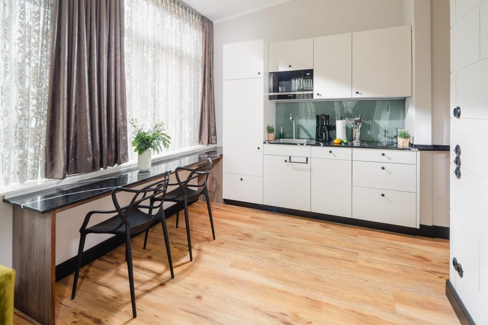 Dining area, dishwasher, stove