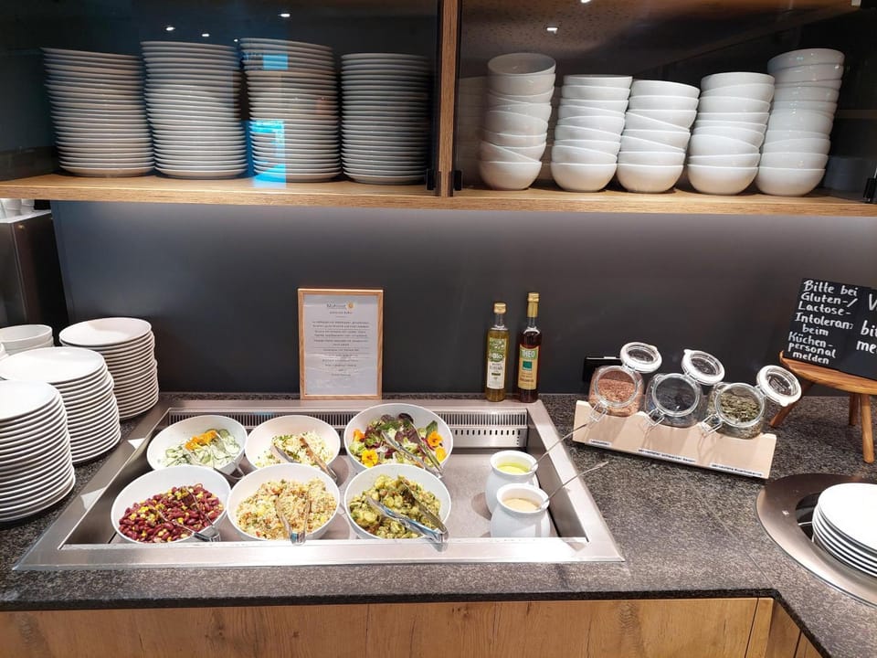 Restaurant/places to eat, Food and drinks, Food, Lunch, Dinner