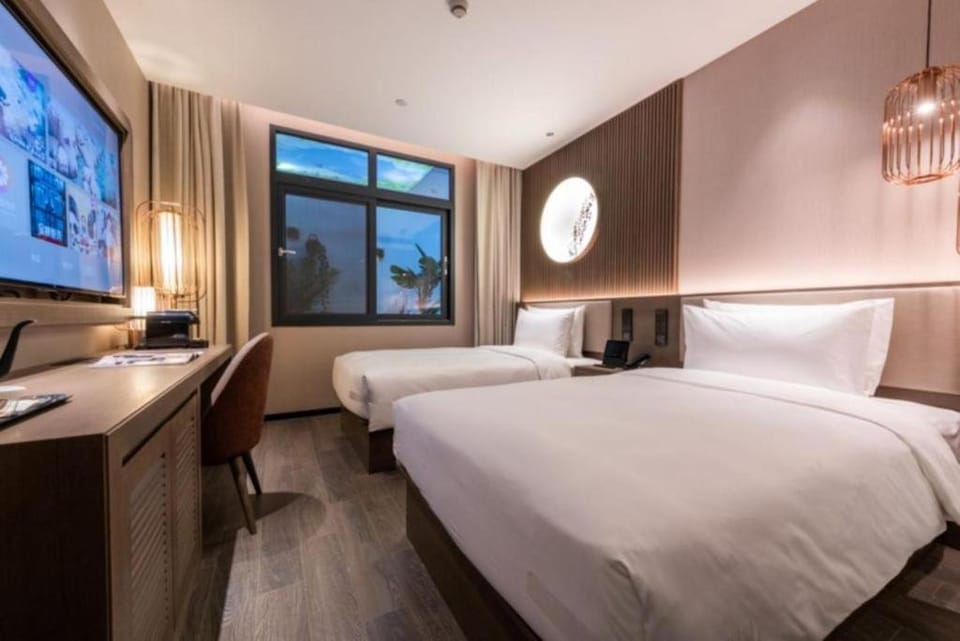 Bed, Photo of the whole room