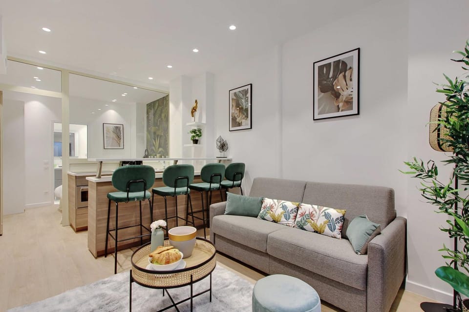 Kitchen or kitchenette, Living room