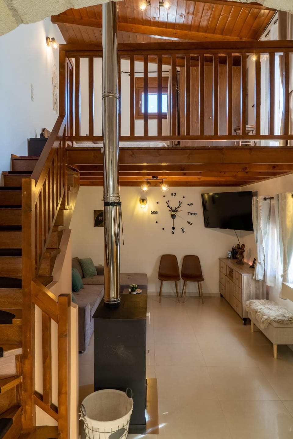 Living room, Photo of the whole room, Bedroom