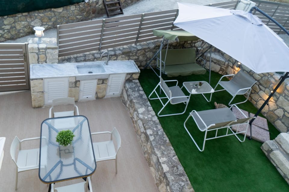 Property building, Garden, Garden view