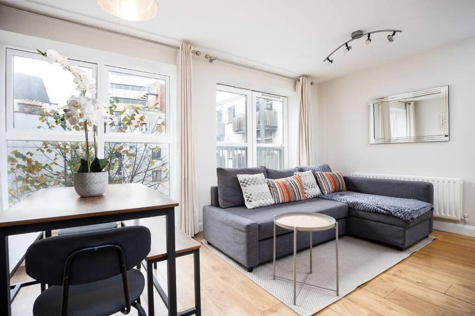 Chic 2BR in Temple Bar-5 min walk to Dublin Castle Apartment in Dublin