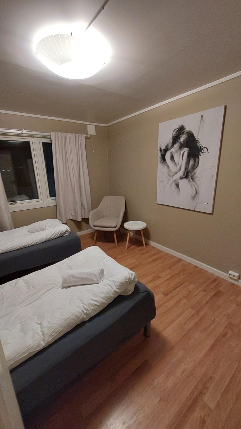 Bed, Seating area, Bedroom, towels
