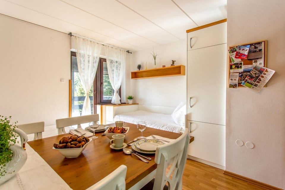 Kitchen or kitchenette, Living room, Dining area, kitchen