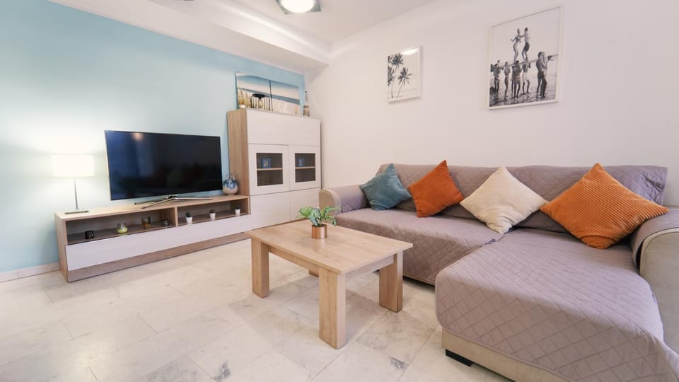 SeaHomes Vacations - Sabanell Dreamplace apt with PKG Apartment in Blanes