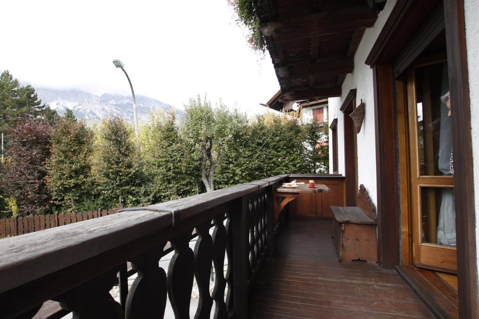 Balcony/Terrace, Mountain view