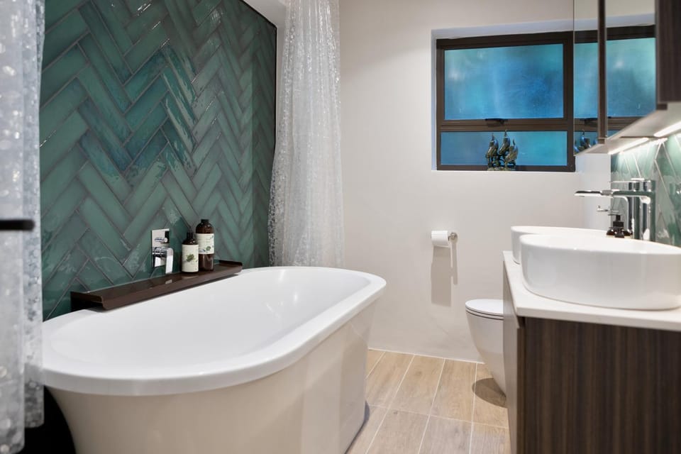 Bathroom, Bath