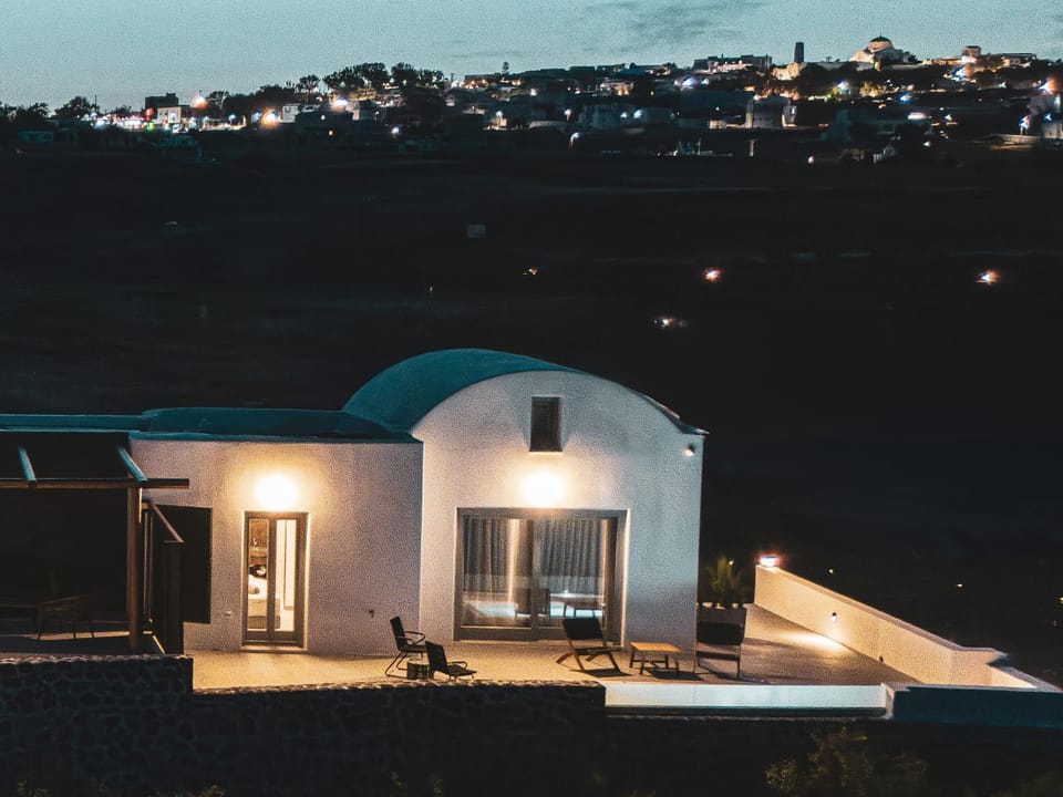 Property building, Night