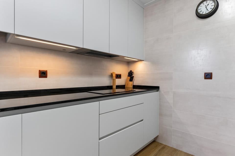 Kitchen or kitchenette, Living room