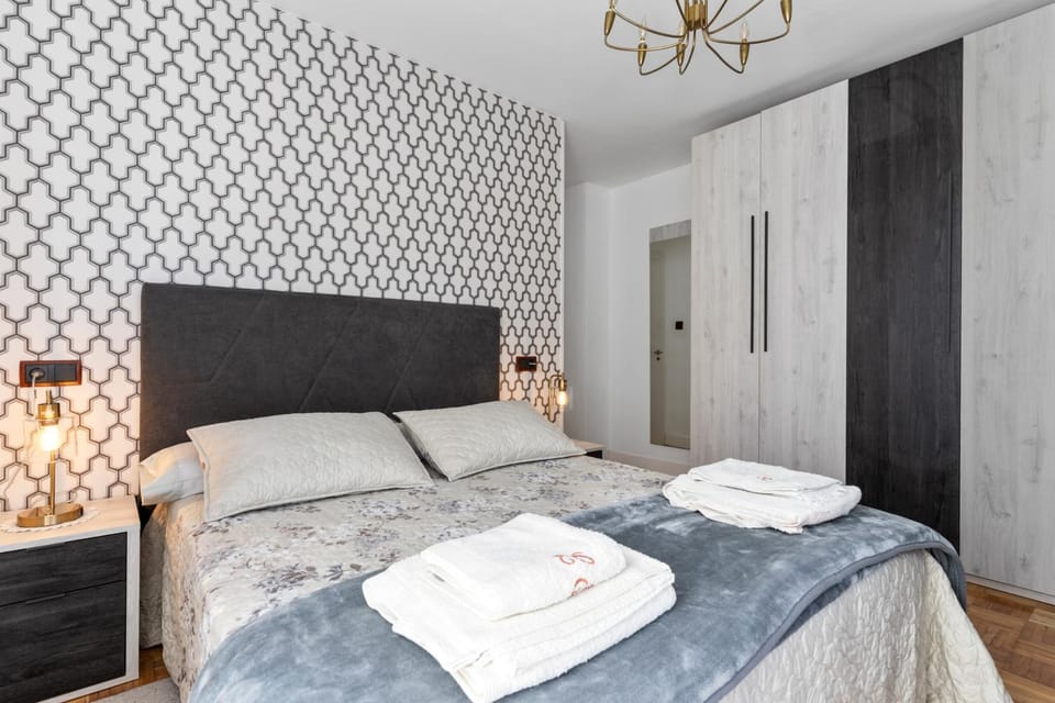 Living room, Bedroom