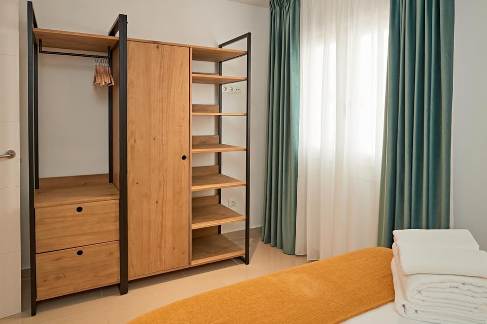 Bed, Photo of the whole room, Bedroom, wardrobe