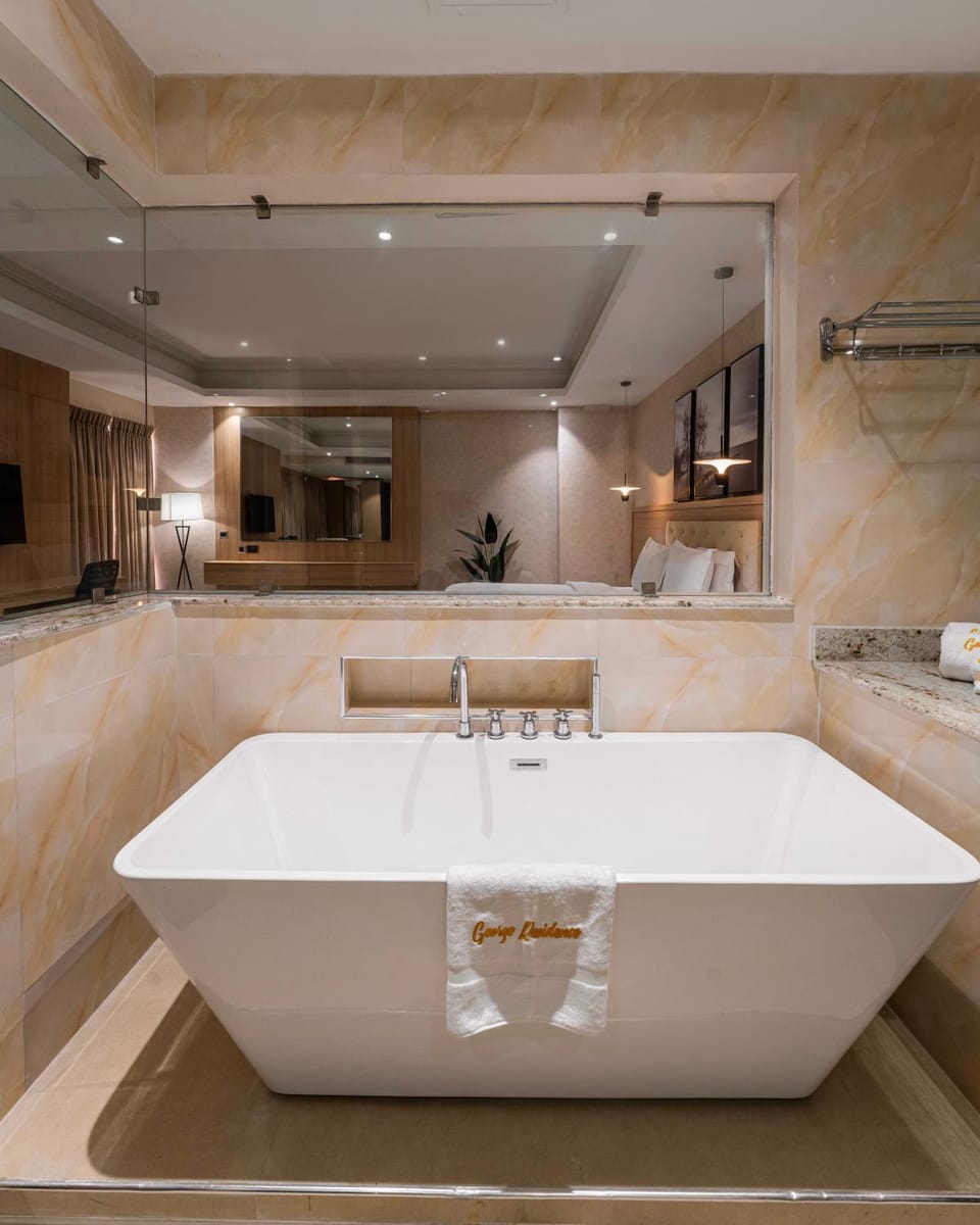 Toilet, Bed, Bathroom, Photo of the whole room, Bedroom, Bath