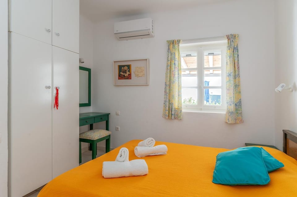 Property building, Living room, Bedroom