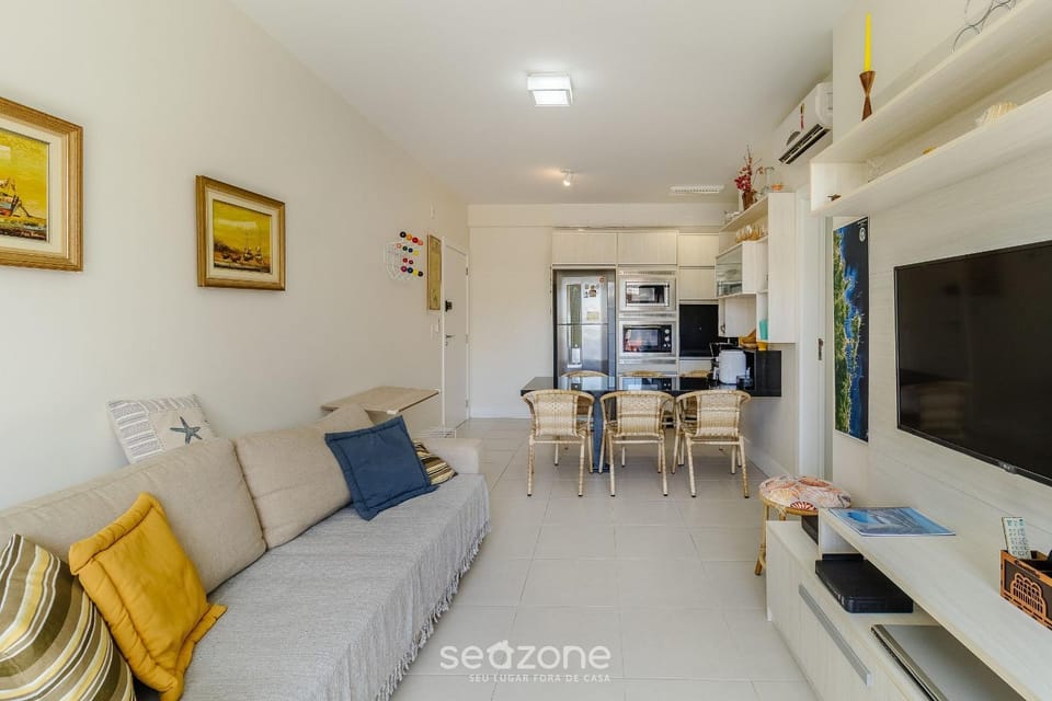 TV and multimedia, Living room, Dining area