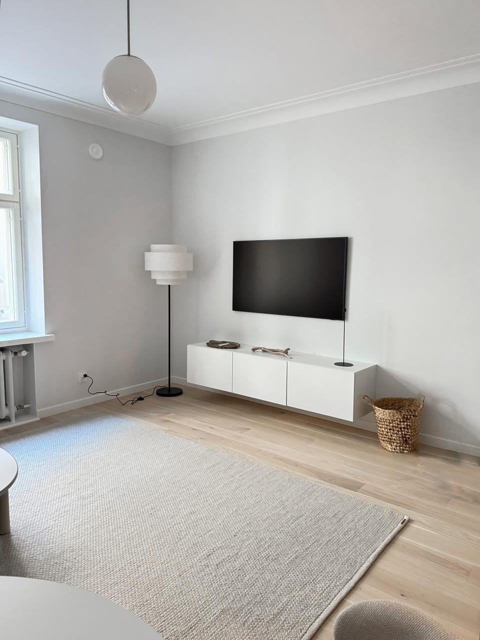 Living room, Entertainment