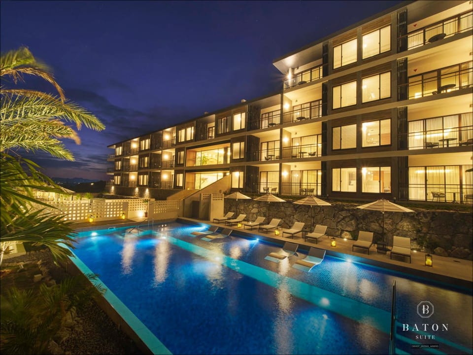 Property building, Swimming pool