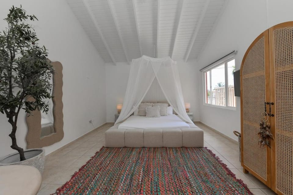 Moderne Studio Palm dichtbij de zee met zwembad Apartment in Oranjestad