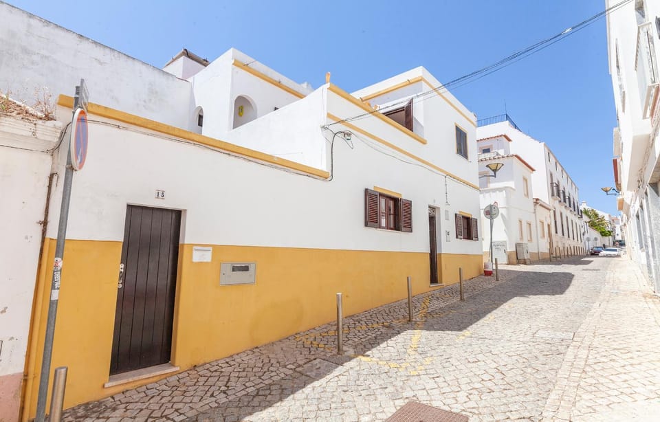 Property building, Street view